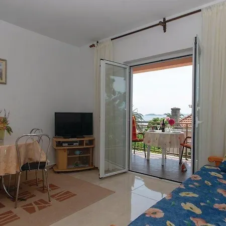 Apartments Zdravko - Comfortable & Close To The Sea Orebic Exterior photo