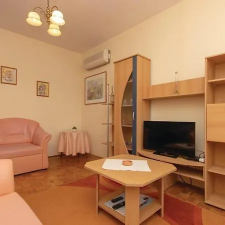 Apartments Zdravko - Comfortable & Close To The Sea Orebic Exterior photo