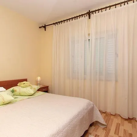 Apartments Zdravko - Comfortable & Close To The Sea Orebic Exterior photo