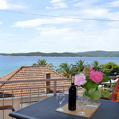 Apartments Zdravko - Comfortable & Close To The Sea Orebic Exterior photo
