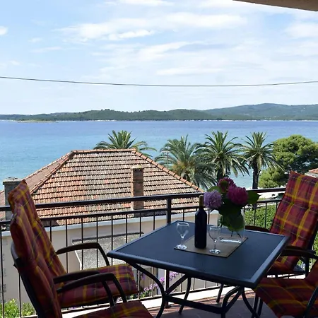 Apartments Zdravko - Comfortable & Close To The Sea Orebic Exterior photo