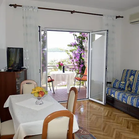 Apartments Zdravko - Comfortable & Close To The Sea Orebic Exterior photo