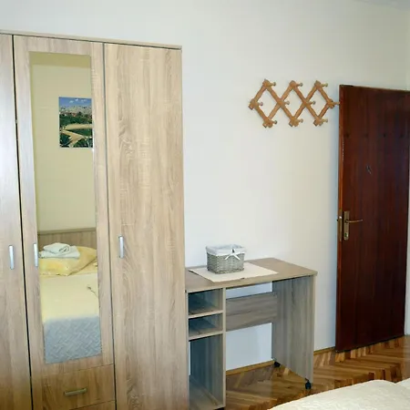 Apartments Zdravko - Comfortable & Close To The Sea Orebic Exterior photo