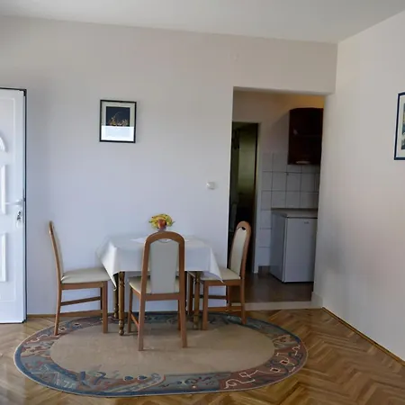 Apartments Zdravko - Comfortable & Close To The Sea Orebic Exterior photo