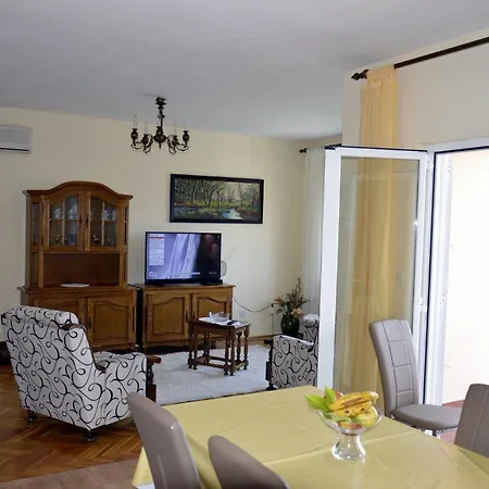 Apartments Zdravko - Comfortable & Close To The Sea Orebic Exterior photo
