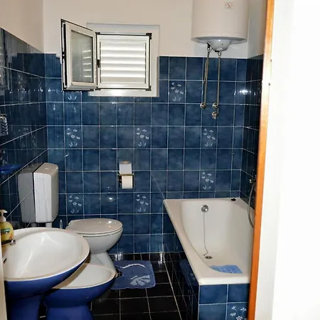 Apartments Zdravko - Comfortable & Close To The Sea Orebic Exterior photo