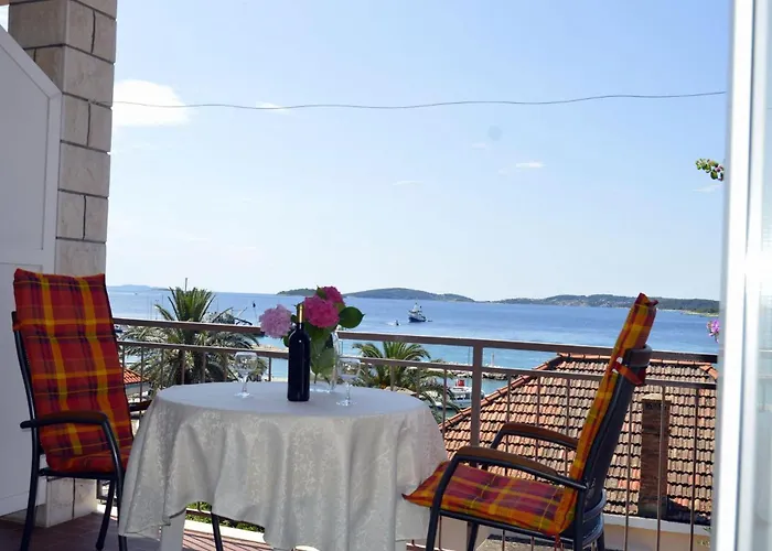 Apartments Zdravko - Comfortable & Close To The Sea