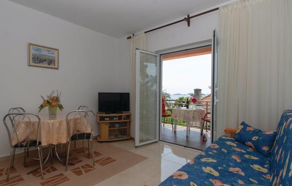 Zdravko - Comfortable & Close To The Sea Apartment Orebic