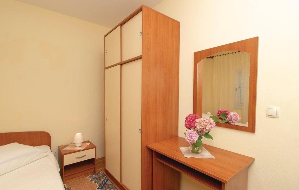 Zdravko - Comfortable & Close To The Sea Apartment *