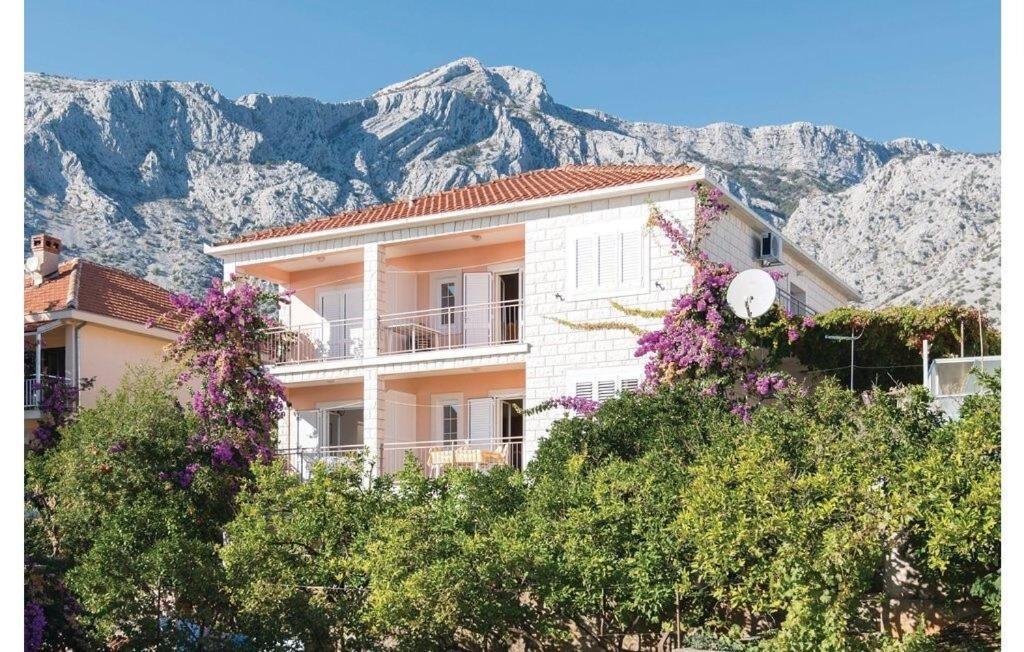 Zdravko - Comfortable & Close To The Sea Apartment *