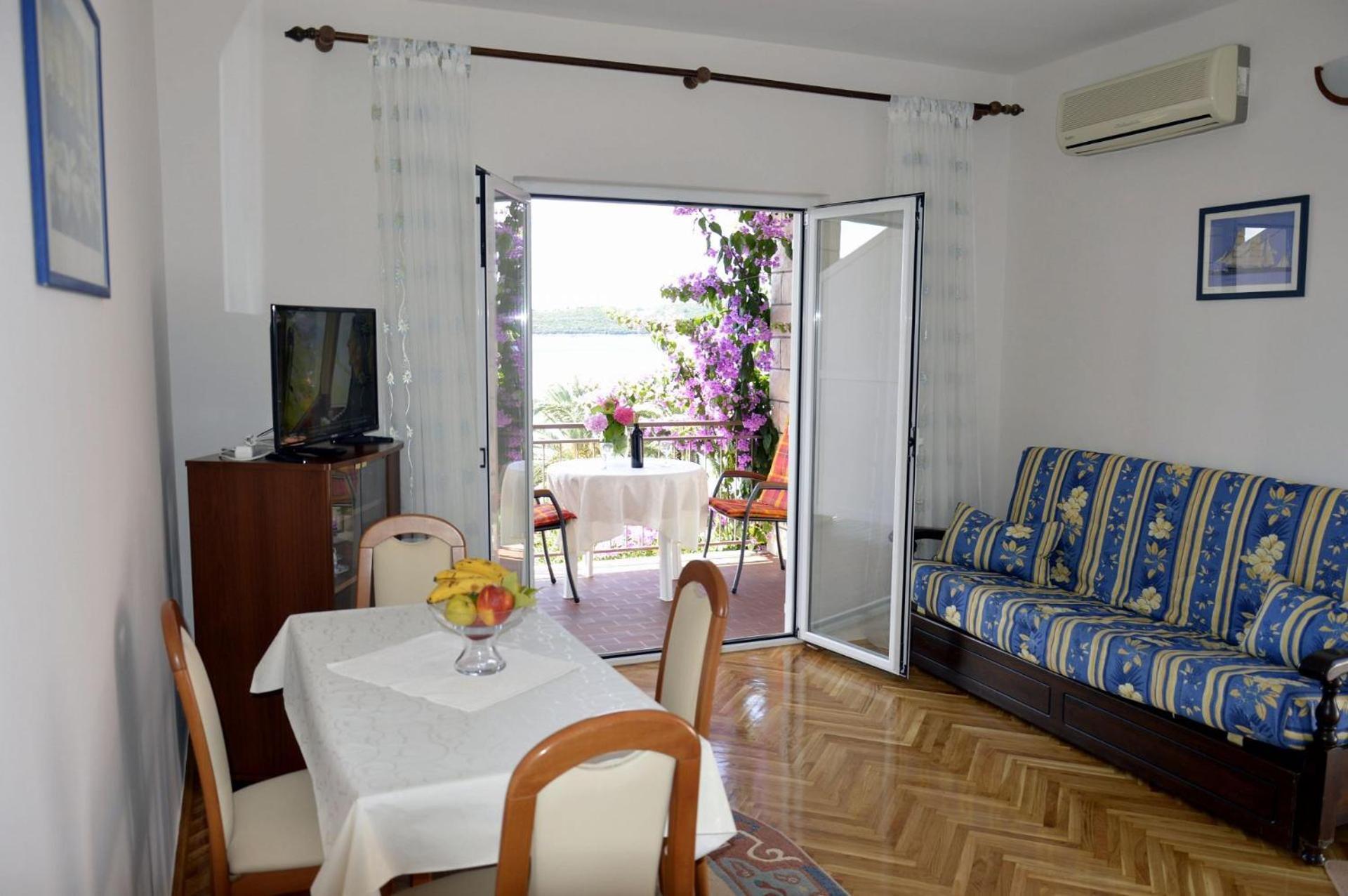 Zdravko - Comfortable & Close To The Sea Apartament