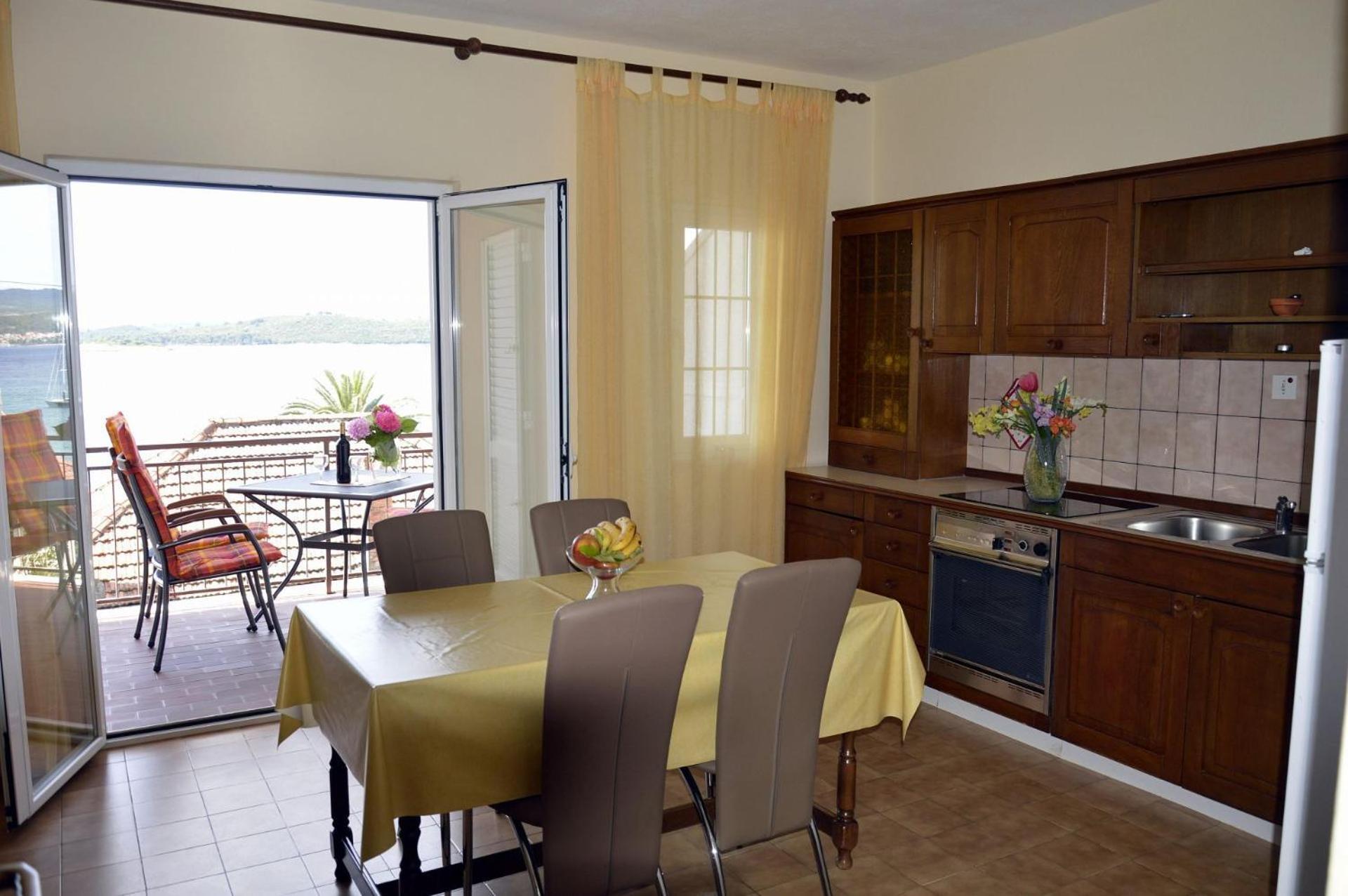 Zdravko - Comfortable & Close To The Sea Apartment Orebic
